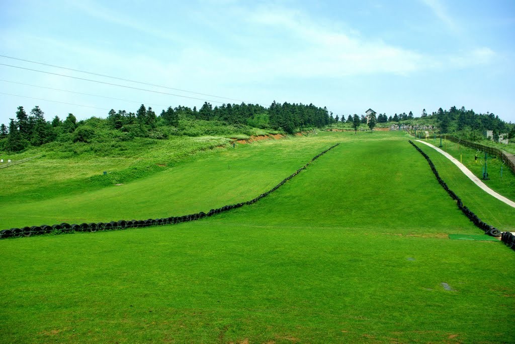 【三人行户外】绿染童心,悦动峡谷———临海江南大峡谷哈哈滑草场