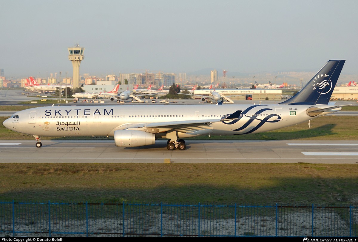 (planespotters图片)