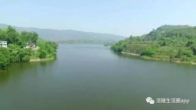 旅游 正文  水磨滩位于涪陵区李渡街道与镇安境内,距涪陵城区5公里