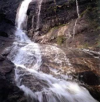 去黄山下雨怎么办