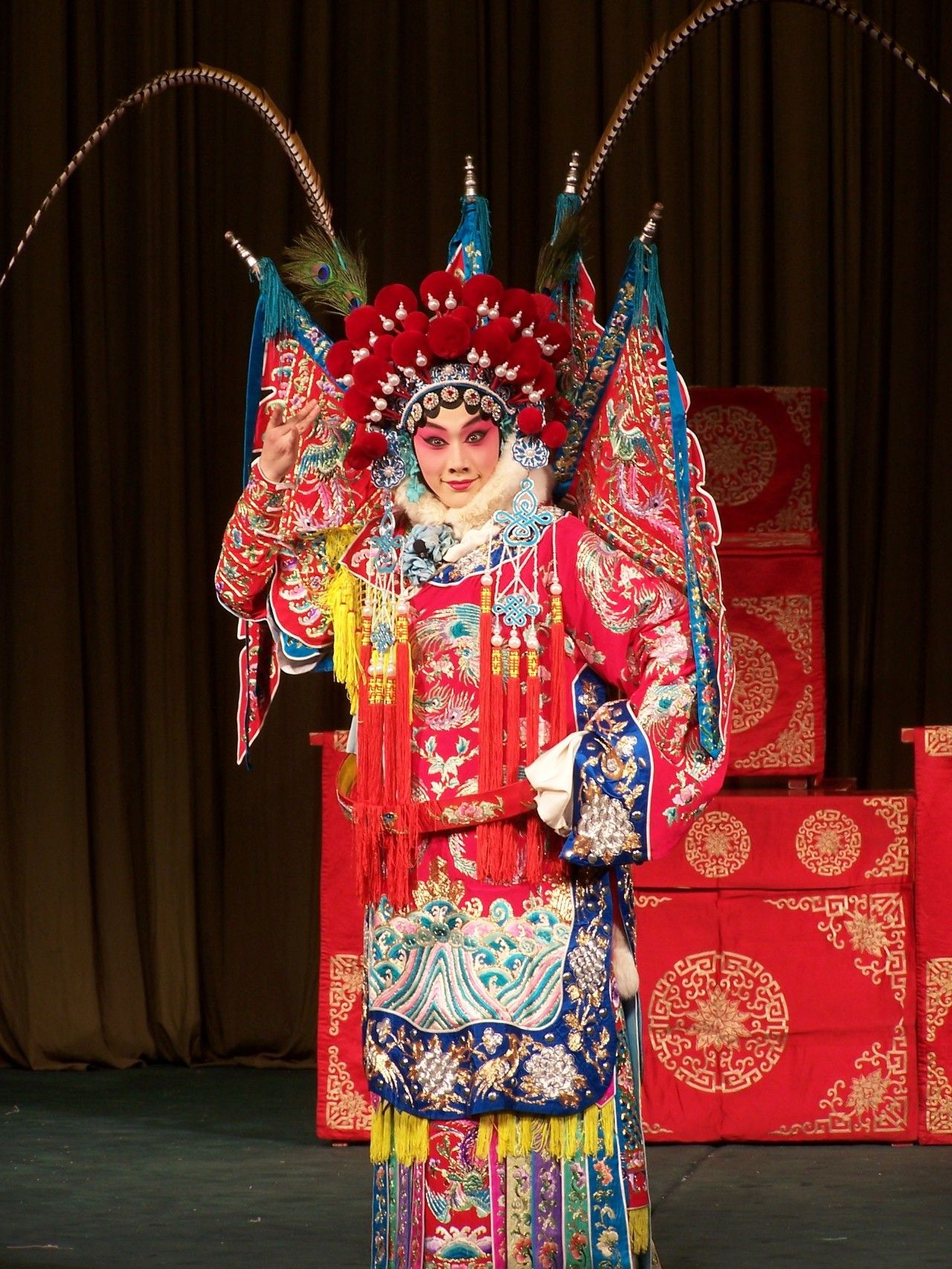 《红桃山》为"水浒戏",剧中张月娥 与丈夫雷应春占守红桃山,自立为尊