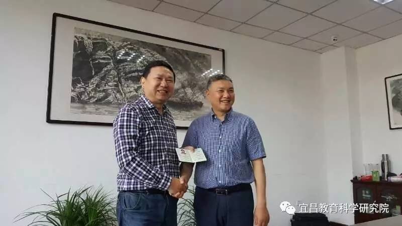 教育 正文  通讯员:赵运兵,蒋忠民 编审:宜昌市教科院信息资源室 返回