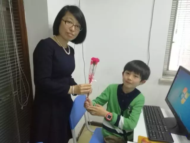重庆学习儿童乐高机器人培训班?儿童编程去哪