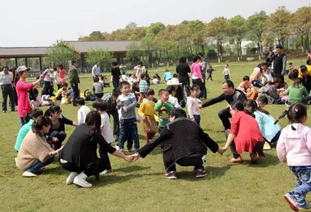 幼儿教案详细教案怎样写_幼儿园晚安，宝贝教案怎么写_幼儿语言教案小月亮晚安