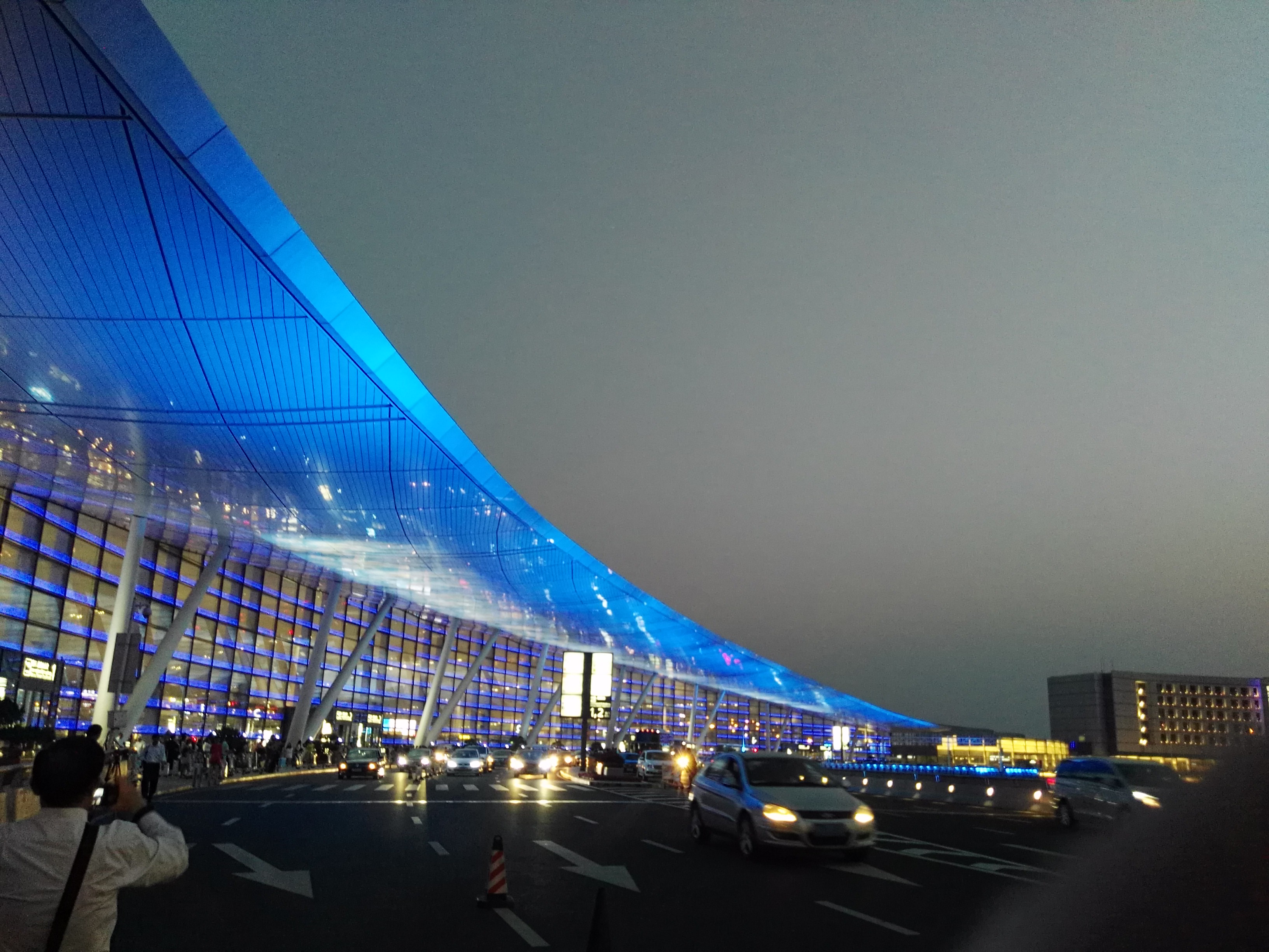 禄口机场夜景照明绚丽多彩