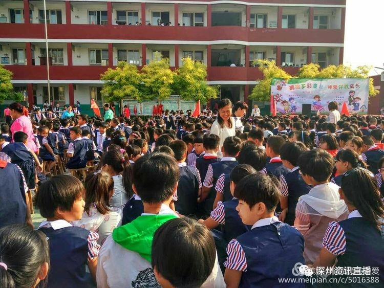 这里正在上演由深州市新兴路完全小学全体师生为您精心准备的自编,自