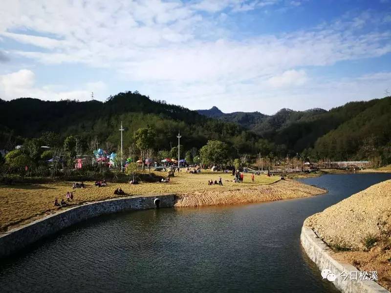 塔山·文秀湖健身主题公园景区是国家3a级景区,坐落于松溪县城西南塔