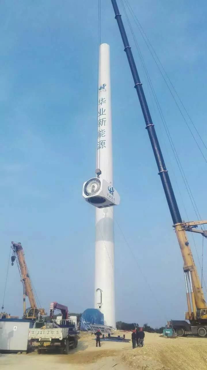 大事件:博白马子岭风电场项目风力发电机吊装,场面壮观