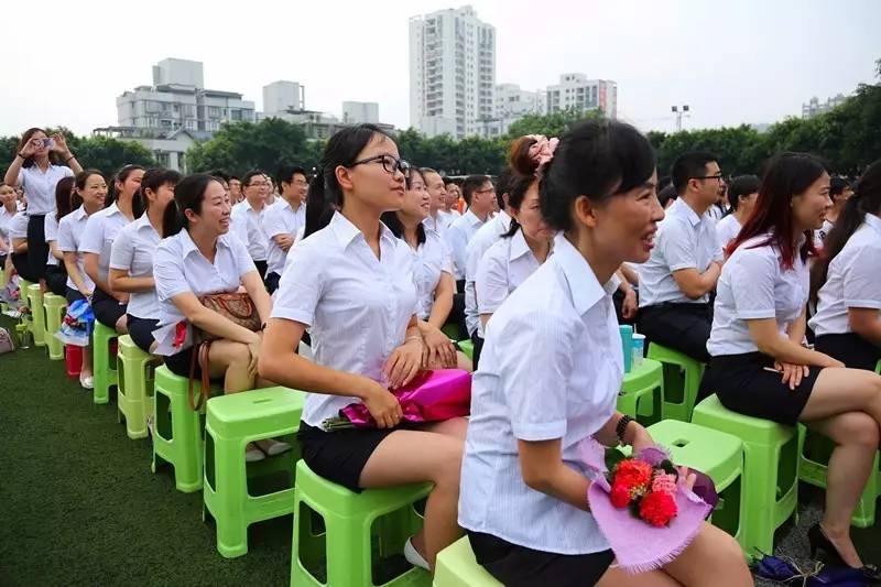 高颜值有担当,今天兴文二中4500余名师生感动所有兴文