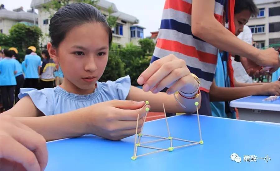 06 泡泡泥牙签叠高塔比赛