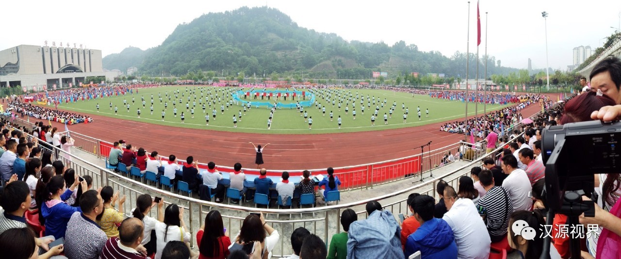 展示县城中小学素质教育成果,5月31日,宁强县在县城体育场举行庆"六一