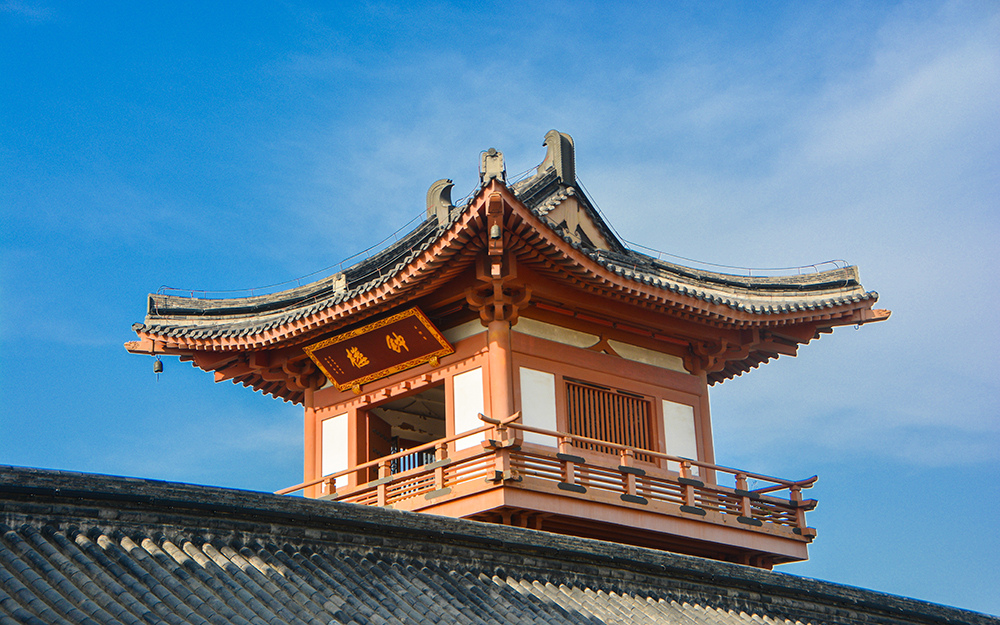 常州有一座江苏比较著名的寺庙,叫天宁禅寺,称之为龙城象教.