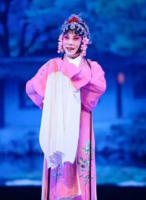 完美挺秀幽芳一枝兰感恩故乡61王兰英派锡剧艺术演唱会圆满落幕