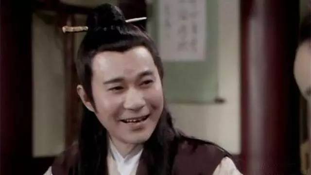 江明 因饰演《新白娘子传奇》中的李公甫而被内地观众熟知