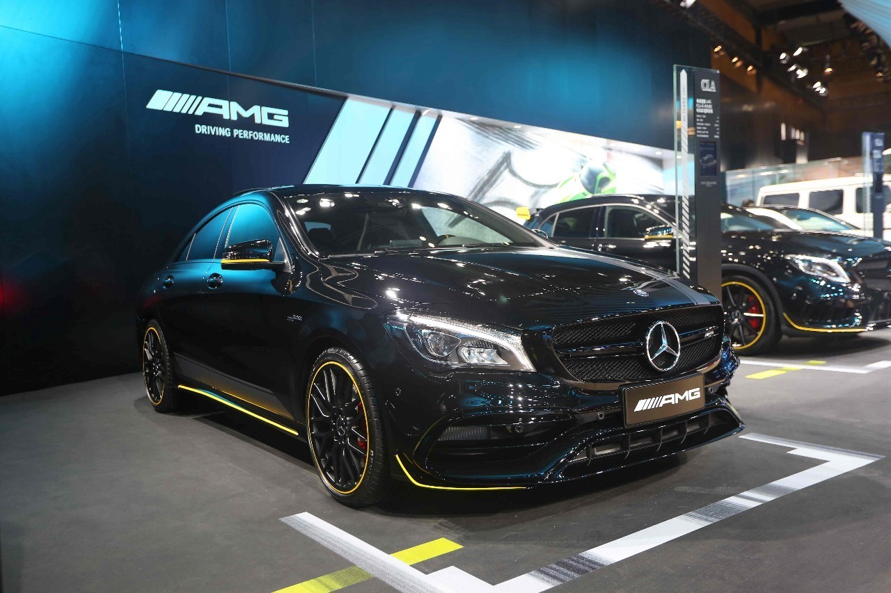 梅赛德斯-amg cla 45 4matic暗夜雷霆限量版