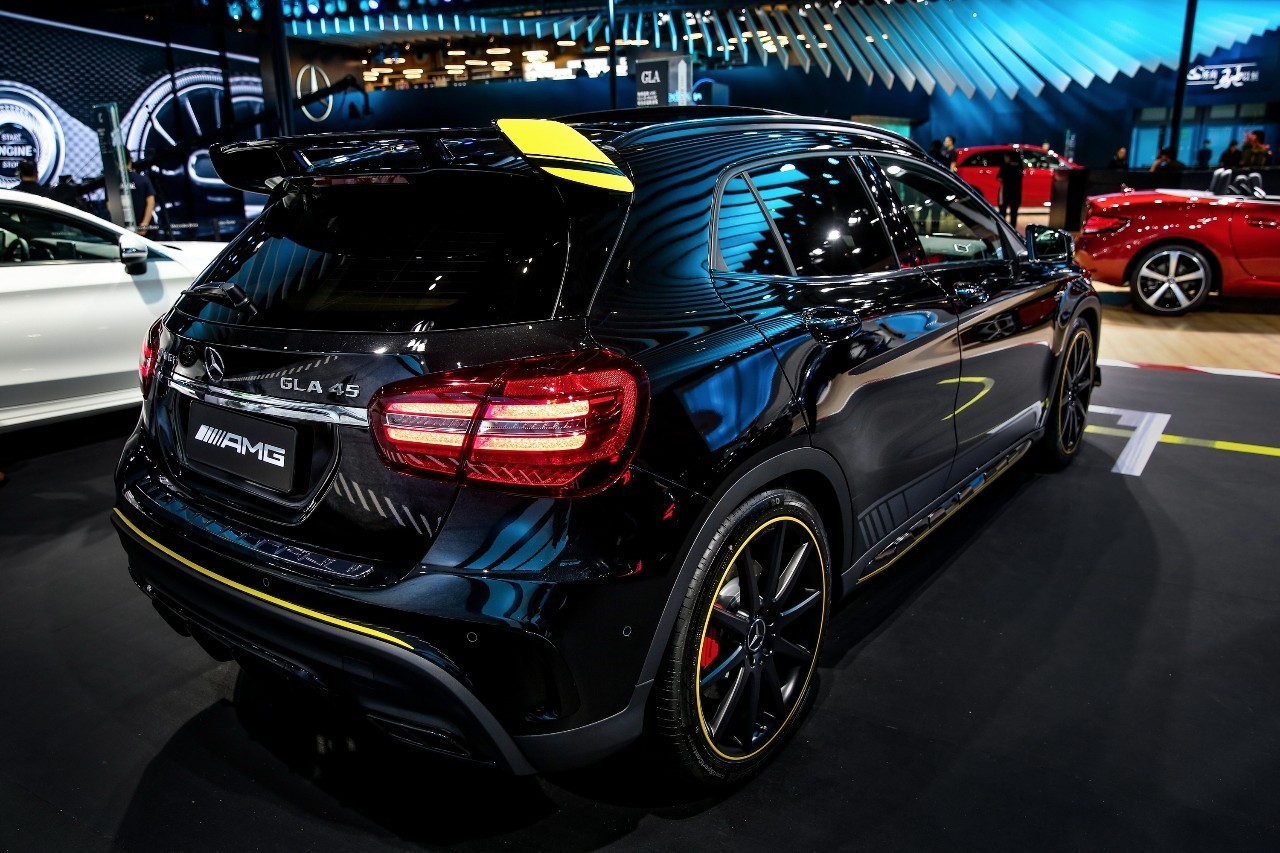 梅赛德斯-amg gla 45 4matic暗夜雷霆限量版