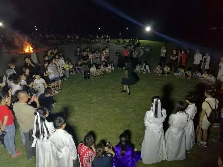 恭贺上饶逸夫小学毕业典礼及篝火晚会圆满成功