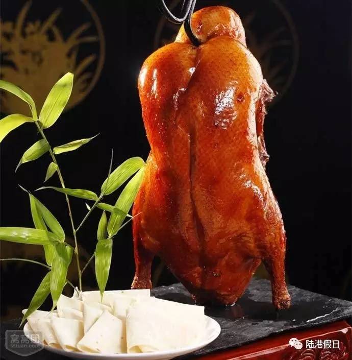 陆港假日酒店新推"特色烤鸭"欢迎大家前来品尝哦!