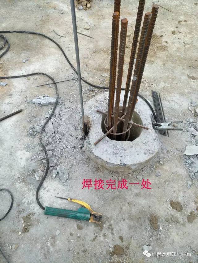 方桩头怎么搭接_路边高压电桩怎么接电