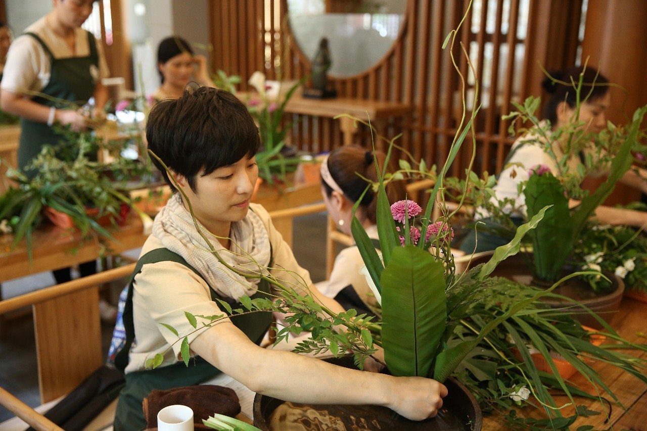 闻思学堂|等慈禅寺中华传统花艺班首节课程开课