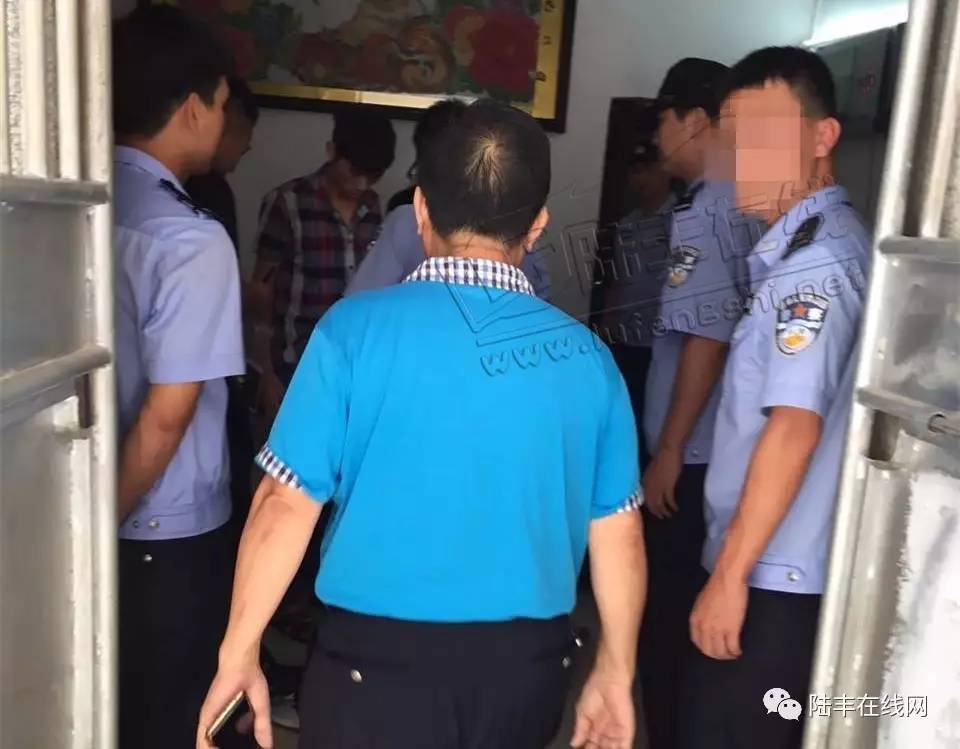 陆丰东海某村 警方现场抓获4人!