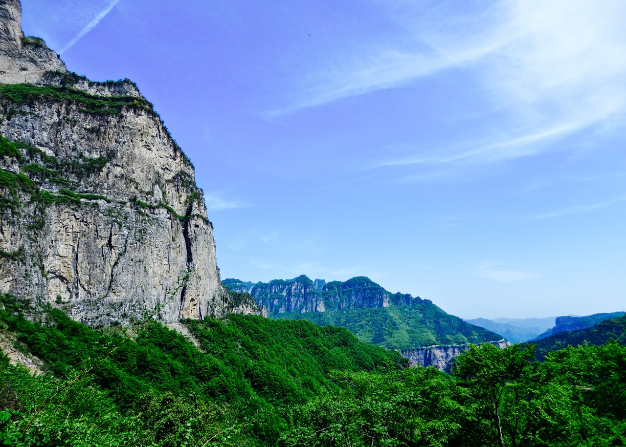 天堑变通途！太行昆山挂壁公路日出印象