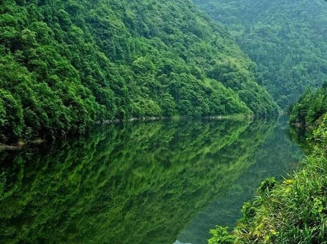 陕南静水湖泊 平利县古仙湖山水趣话