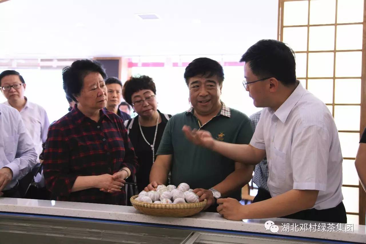 副主任张岱梨一行专题调研湖北邓村绿茶集团,宜昌三峡国际旅游茶城