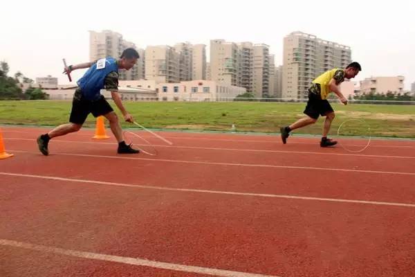 快来玩闯关游戏赢"爸"气大奖