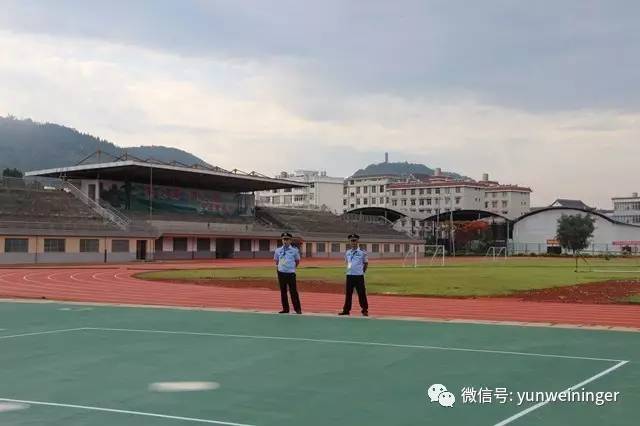 宁洱县领导到普洱中学高考考点巡视