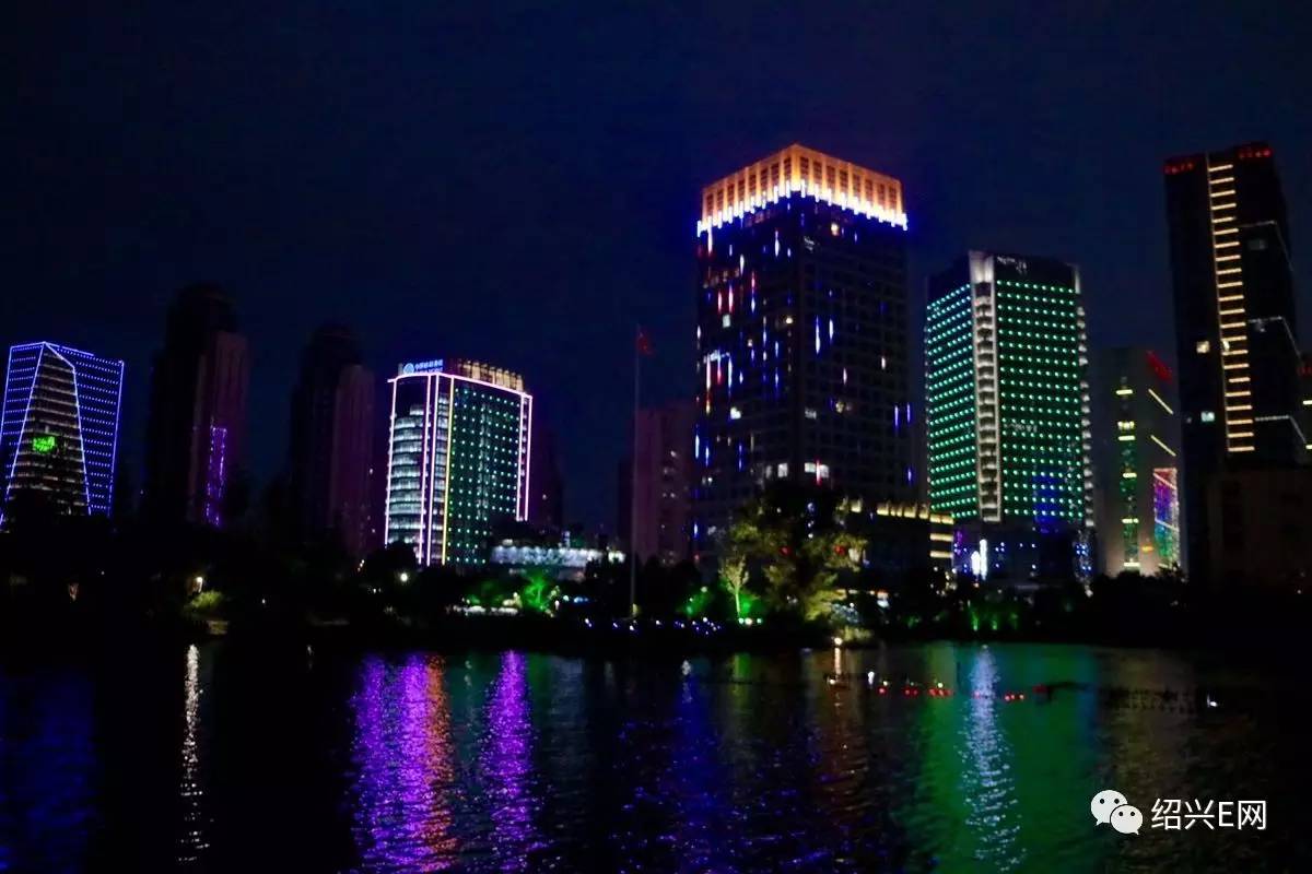 【绍兴·图说】梅龙湖夜景