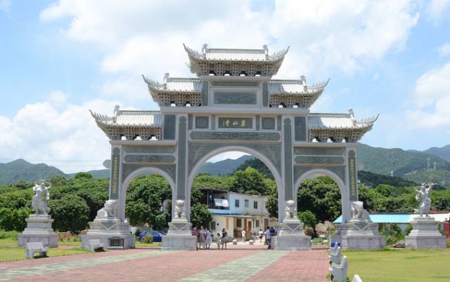 大鹏东山寺