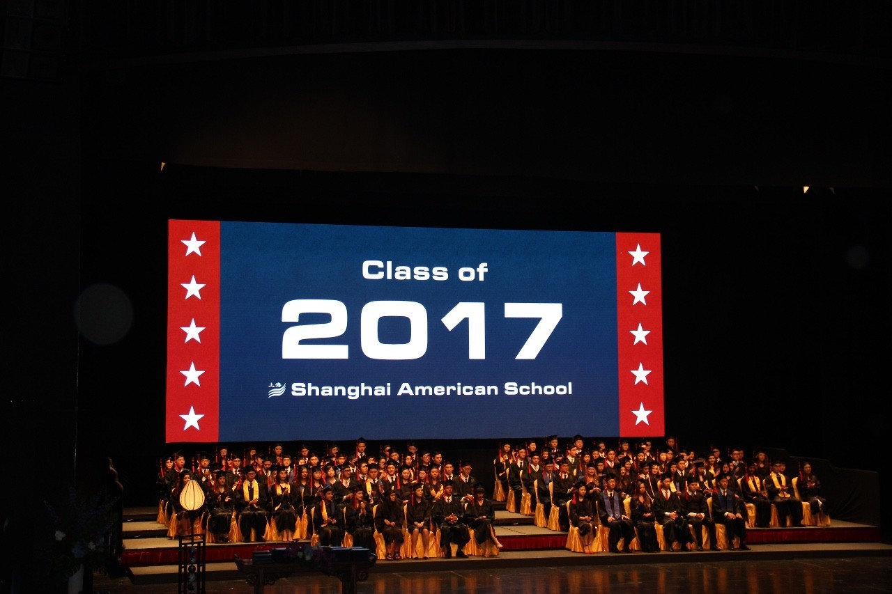 the next big thing 下一件大事: that day we graduated 那一天,我们