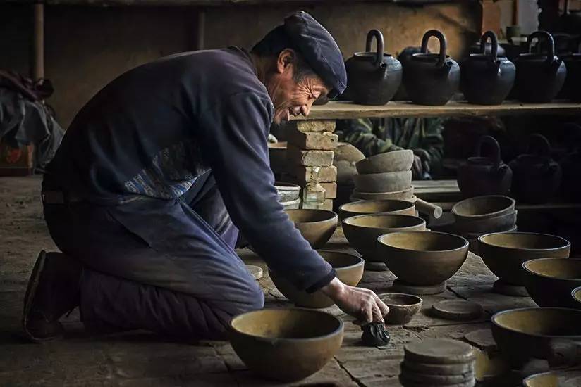 张家口即将失传的传统手艺—蔚县青砂磁!背后的艰辛,让人心酸不已!