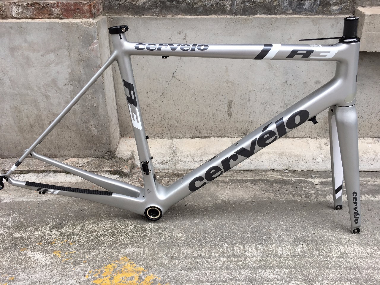 【二手】$:13888cervelo r3车架;size:54【172-178】【全新】原价