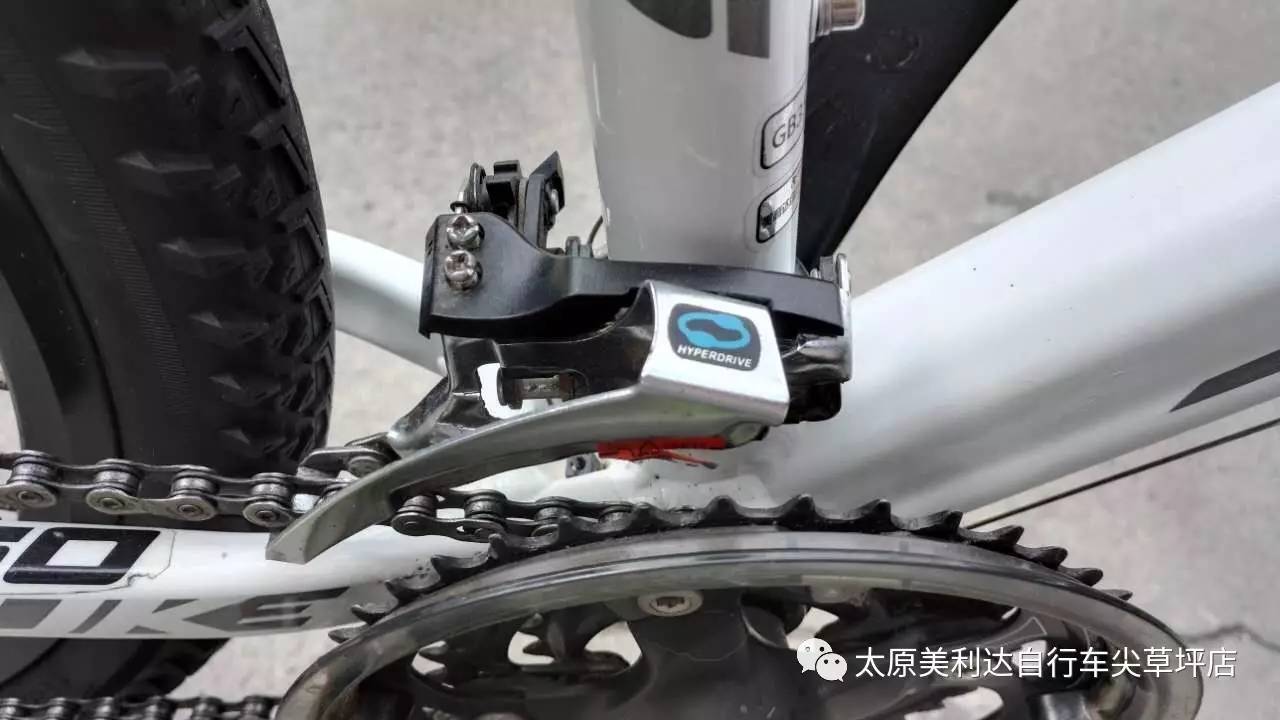 后变速器:禧玛诺m360