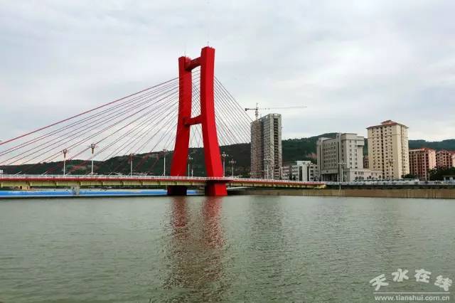 天水藉河红桥段开始蓄水②东岔,被新华网称中国最美高铁站③最美