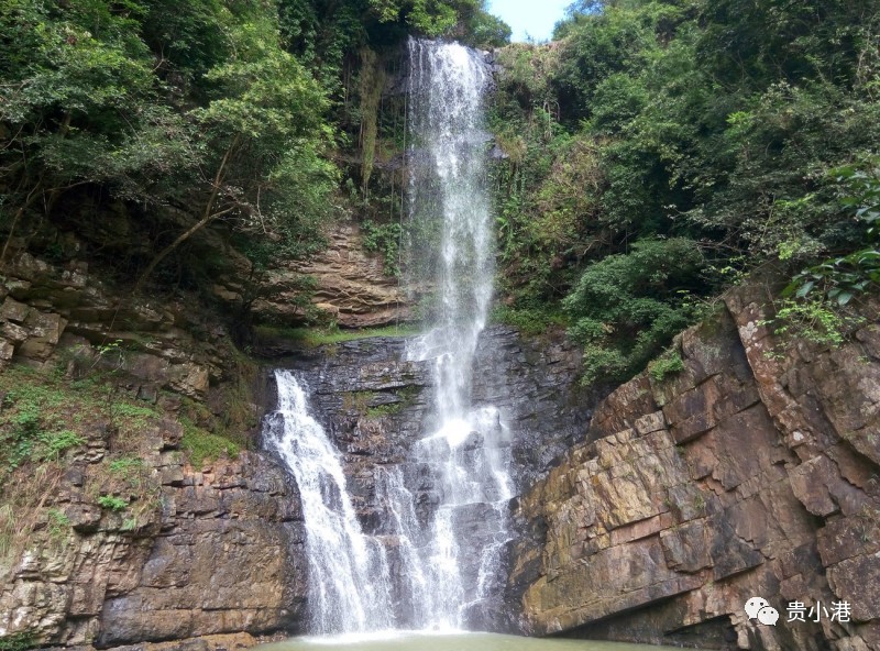 伊登)07平天山仙人谷仙人谷位于贵港平天山内滴水潺潺,泉流如绢许多