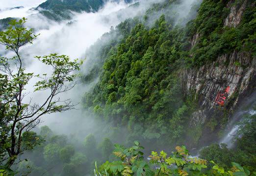 财经 正文  安远县山渭水秀,旅游资源丰富.