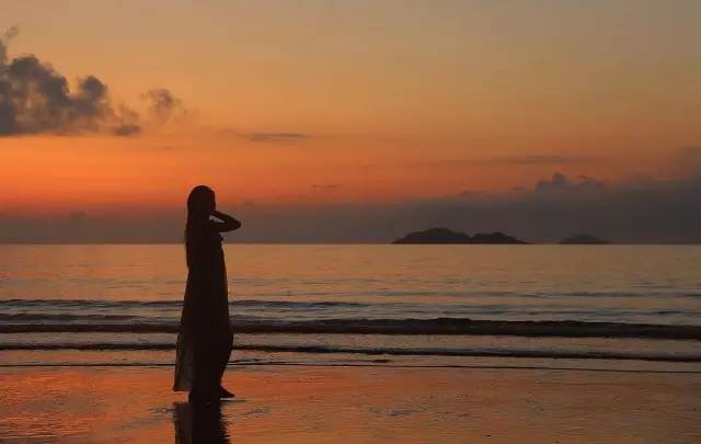 『活动』you are the sun of beach · 六月踏浪听海