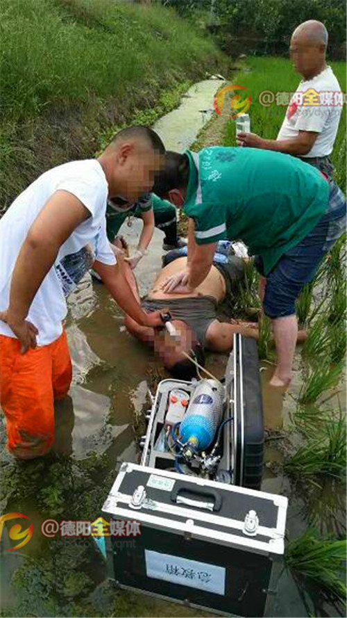 男子甩钓鱼线搭电线遭电击 医生站在臭水沟里急救近50