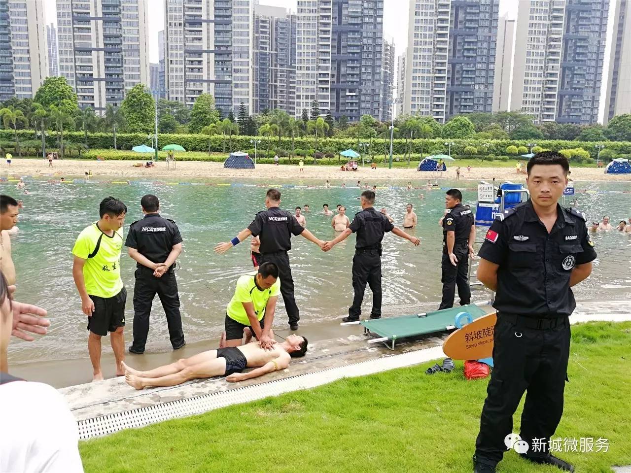 全民公司在多个场馆开展溺水事故救生演练 » 南京体育产业集团官方网站