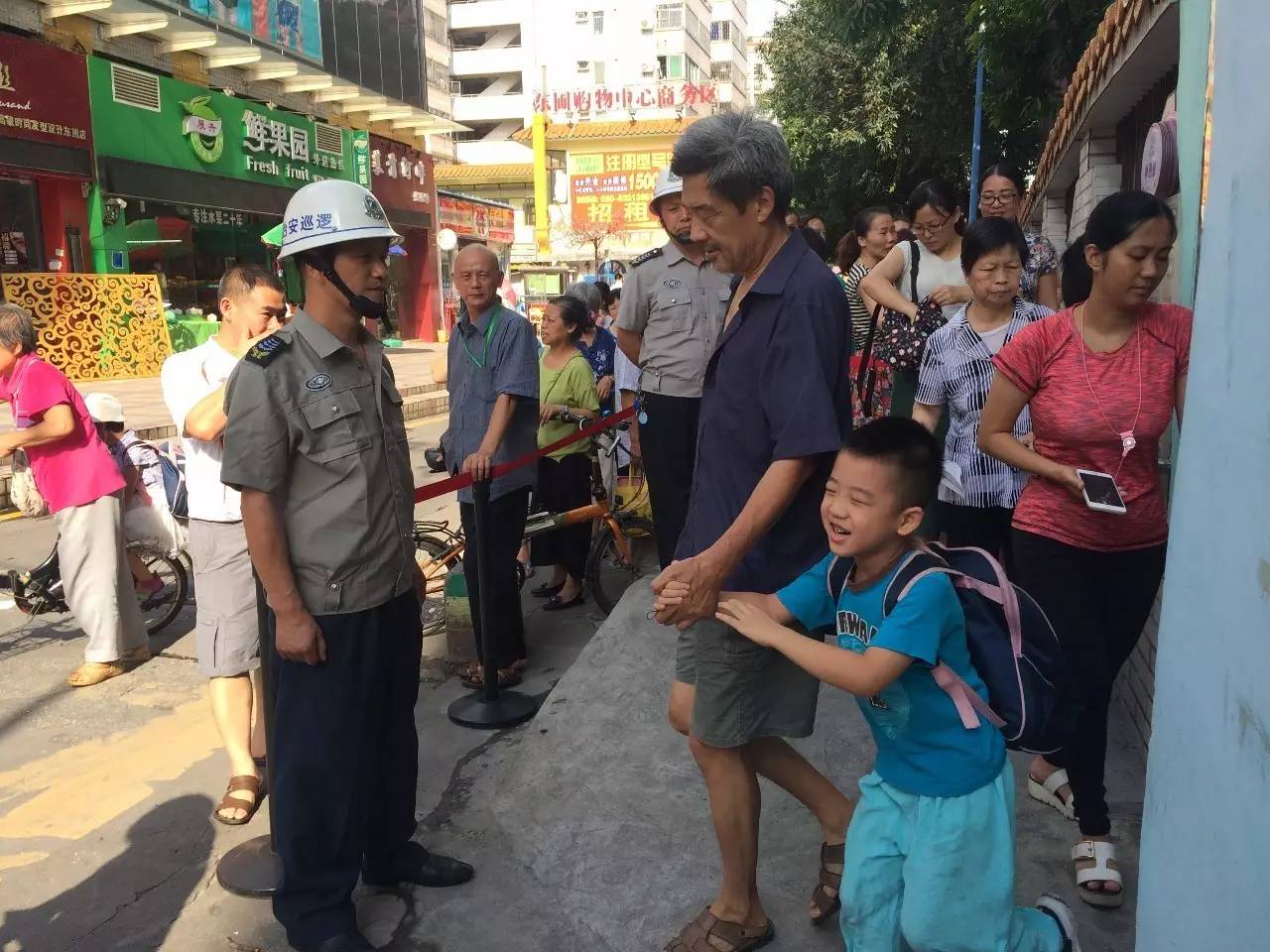 暖心东圃幼儿园门前建起爱心路从此上下学接送更安心