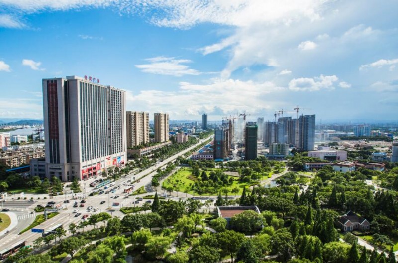 财经 正文(图为镇海多个镇(街道)美景 贺斐斐是庄市街道的驻镇规划