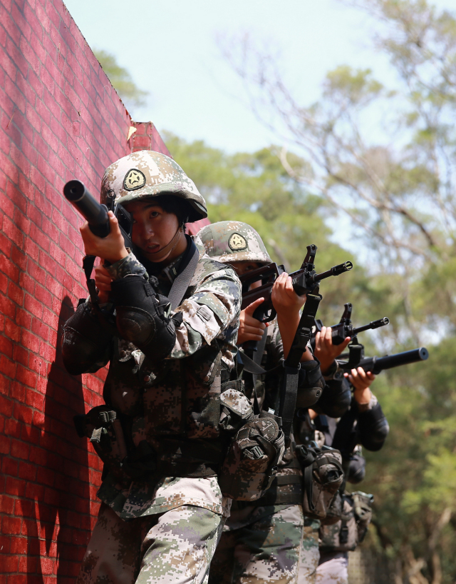 部队女兵发内衣吗_中国部队女兵内衣(3)