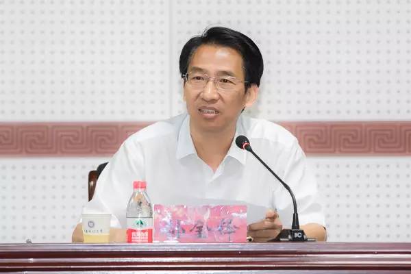 校党委书记孙金锋,校长孔留安,校党委副书记杜遂渊,李漪,副校长周志立