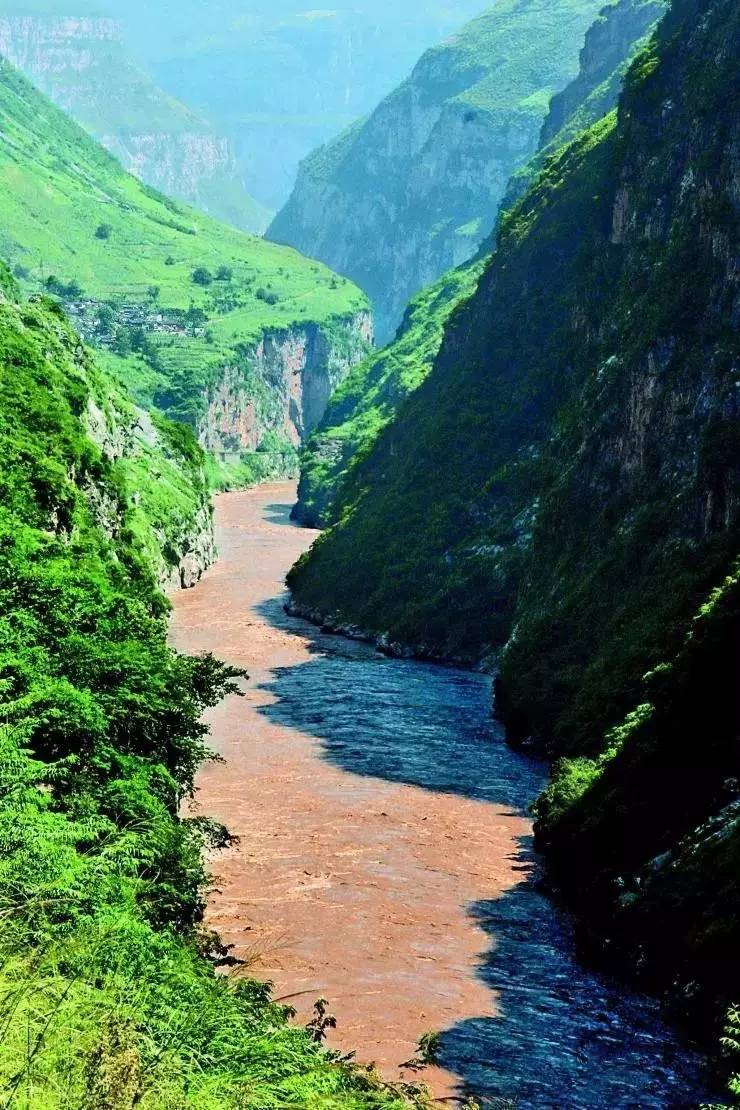 美峡谷、最美雅丹地貌.都在中国哪些地方?