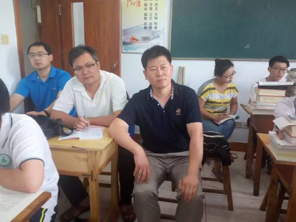 我校赴山东省邹平县黄山中学参观学习"智慧课堂"教学