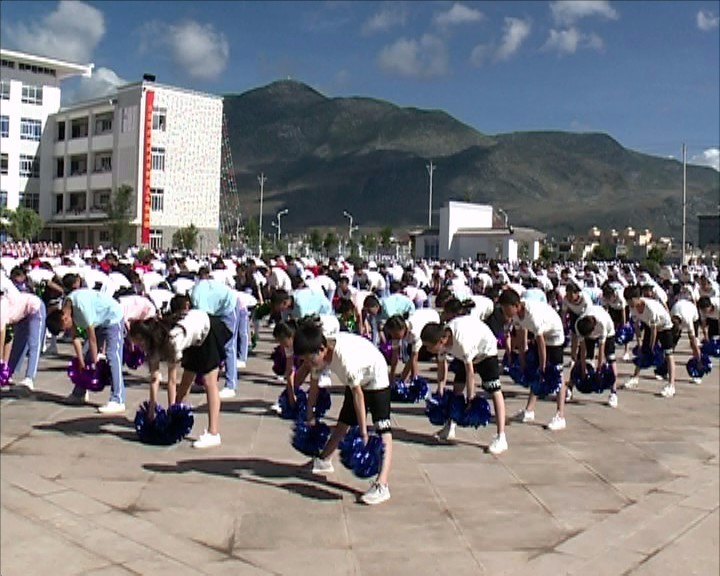 奔走相告鹤庆县鹤阳初级中学正式启用啦