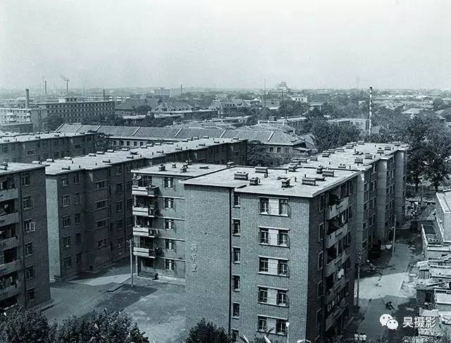 1980年10月2日,天津市和平区大营门,三义庄一带新楼群.